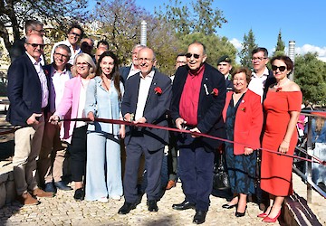 Jardim e parque infantil inaugurados em Almancil, no dia da liberdade